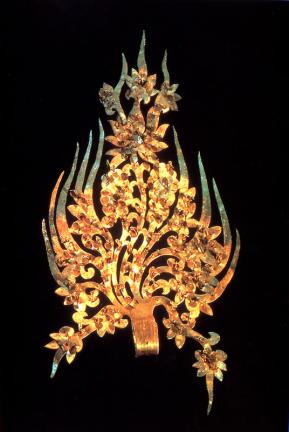 A Pair of Gold Ornaments for Diadem of the King