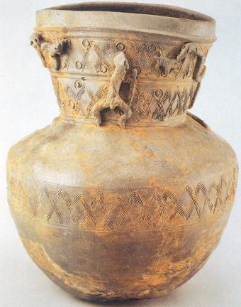 Relics from Royal Tomb No. 11 in Nodong-dong