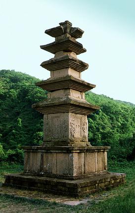 Five Storied Pagoda  at the west of Temple Site in Janghang-ri