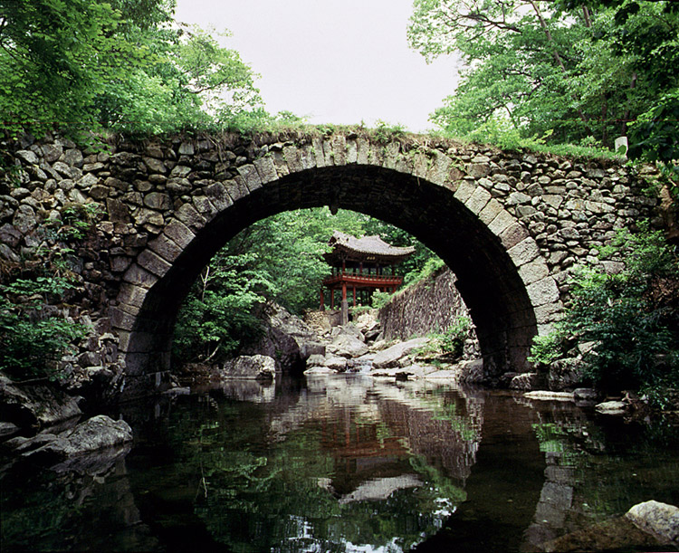 Seungseongyo Bridge of Seonamsa Temple