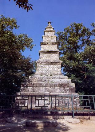 Multi Storied Stone Pagoda in Slleuksa Temple