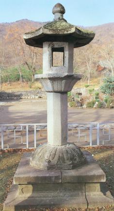 Stone Lantern in Muryangsa Temple