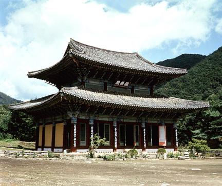Geungnakjeon Hall of Muryangsa Temple