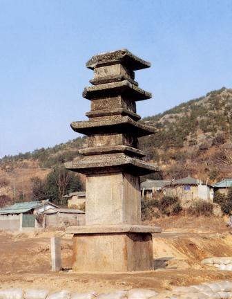 Five Storied Stone Pagoda in Manboksa Temple Site