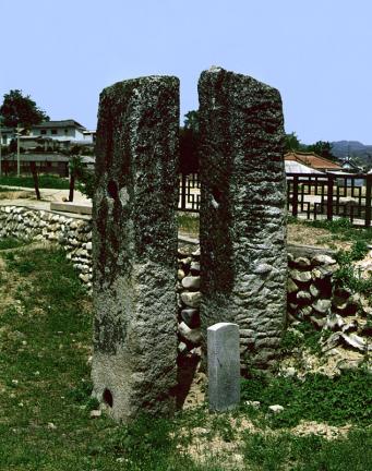 Banner Pole Supporting Post  in Manboksa Temple Site