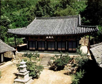 Daeungjeon Hall of Hwanseongsa Temple