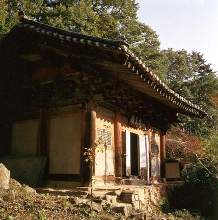 Eungjinjeon Hall of Buryeongsa Temple