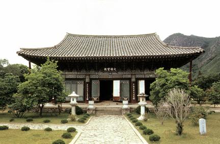 Daeungbojeon Hall of Unmunsa Temple