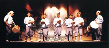 Seonsorisantaryeong folk songs by standing male singers with drum
