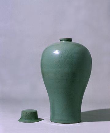 Celadon Vase Incised with Lotus and Branch Designs