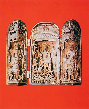 Wooden Trinity Buddha Statues in Niche