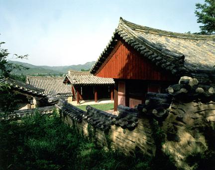 Confucian shrine-academy of Dodong Confucian shrine