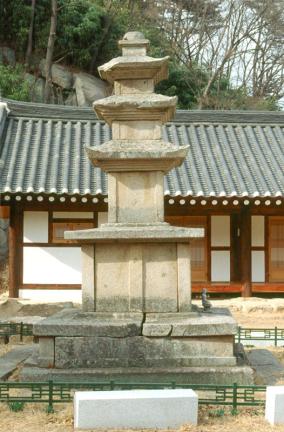Three storied stone pagoda of Bulgulsa Temple