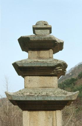 Three storied stone pagoda of Bulgulsa Temple