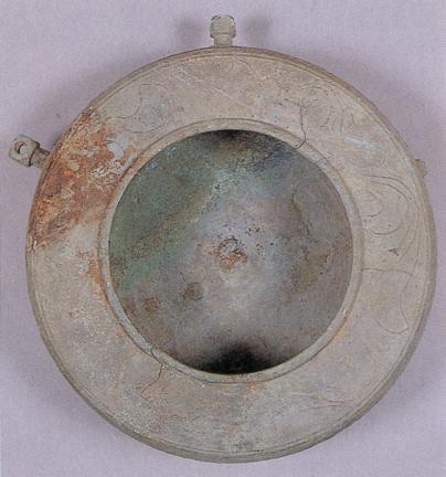 The rear of the bronze gong